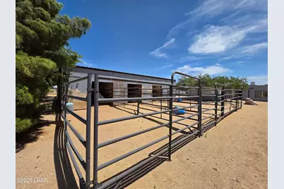 2576 E Calle Chavez Rd, Kingman, AZ 86409 - Photo 43