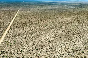 3607 S Kit Carson Rd, Yucca, AZ 86438 - Photo 15