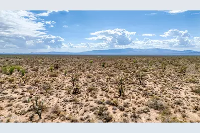 3607 S Kit Carson Rd, Yucca, AZ 86438 - Photo 7