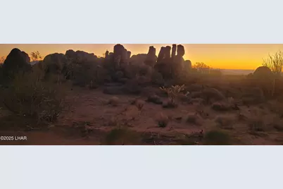 3485 E Cholla Dr, Yucca, AZ 86438 - Photo 19