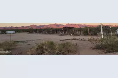 3485 E Cholla Dr, Yucca, AZ 86438 - Photo 17