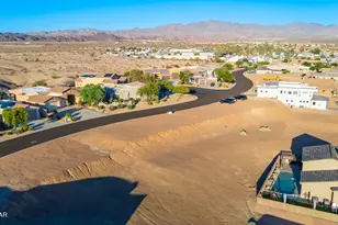 1892 E Troon Dr, Lake Havasu City, AZ 86404 - Photo 27