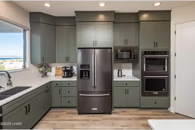 676 Grand Island Cir, Lake Havasu City, AZ 86403 - Photo 17