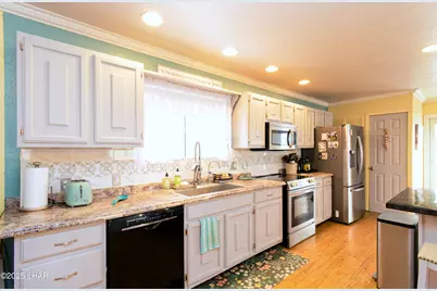 25388 Pendleton Way, Bouse, AZ 85325 - Photo 11