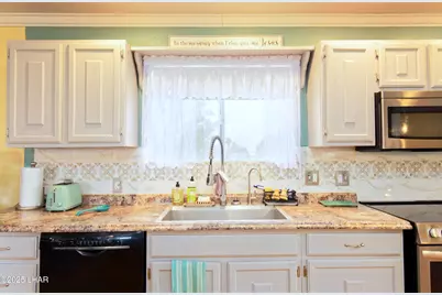 25388 Pendleton Way, Bouse, AZ 85325 - Photo 9