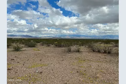 3661 S Epidote Rd, Golden Valley, AZ 86413 - Photo 9