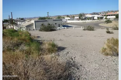 1361 Tamarack Dr, Lake Havasu City, AZ 86404 - Photo 11