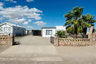 598 W Desert Dr, Quartzsite, AZ 85346 - Photo 19