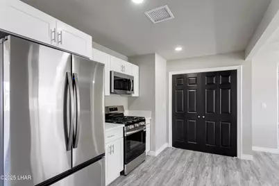 2090 San Juan Dr, Lake Havasu City, AZ 86403 - Photo 9