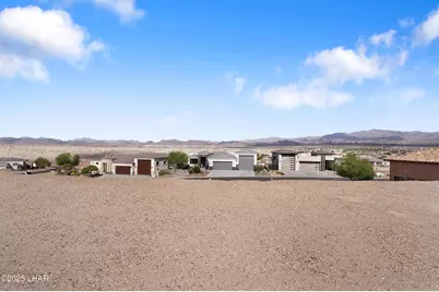 1748 E Tradition Ln, Lake Havasu City, AZ 86404 - Photo 11