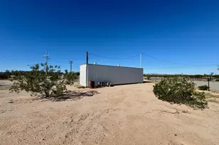 32473 Avenue 42 E, Bouse, AZ 85325 - Photo 15