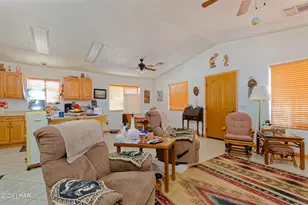 49544 Turquoise Avenue, Quartzsite, AZ 85346 - Photo 13