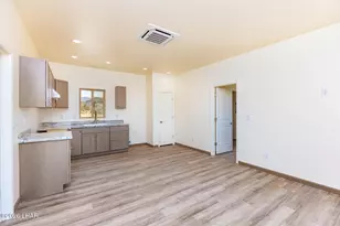 14176 S Nash Rd, Yucca, AZ 86438 - Photo 9