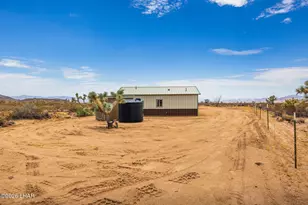 14176 S Nash Rd, Yucca, AZ 86438 - Photo 31