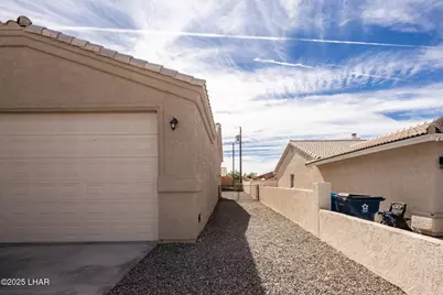 2810 Oakridge Dr, Lake Havasu City, AZ 86404 - Photo 5