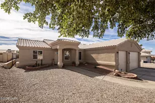 2810 Oakridge Dr, Lake Havasu City, AZ 86404 - Photo 3