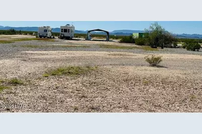 49186 Bald Eagle Trl, Bouse, AZ 85325 - Photo 3