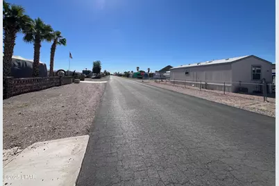 675 S Connor Ln, Quartzsite, AZ 85346 - Photo 11