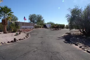 25569 Ochoco Way, Bouse, AZ 85325 - Photo 9