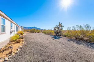 3245 E Flattop Dr, Yucca, AZ 86438 - Photo 5