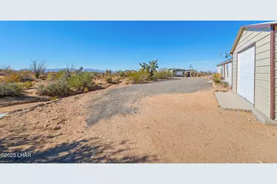 3245 E Flattop Dr, Yucca, AZ 86438 - Photo 9