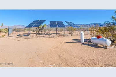 3245 E Flattop Dr, Yucca, AZ 86438 - Photo 45
