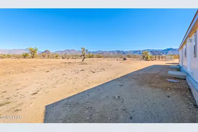 3245 E Flattop Dr, Yucca, AZ 86438 - Photo 49
