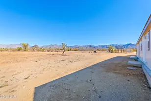 3245 E Flattop Dr, Yucca, AZ 86438 - Photo 49