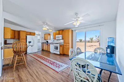 3245 E Flattop Dr, Yucca, AZ 86438 - Photo 15