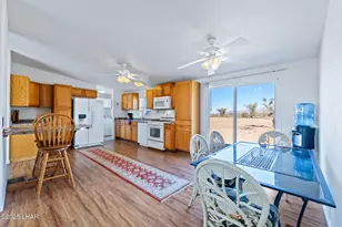 3245 E Flattop Dr, Yucca, AZ 86438 - Photo 15