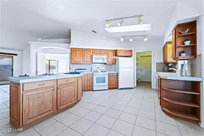 2290 Interlake Dr, Lake Havasu City, AZ 86404 - Photo 15