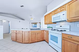 2290 Interlake Dr, Lake Havasu City, AZ 86404 - Photo 17