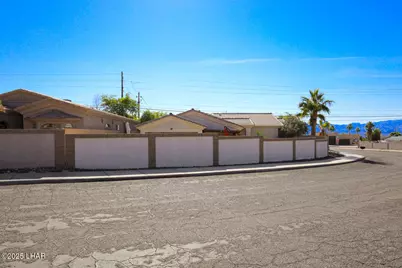 2680 Bluewater Dr, Lake Havasu City, AZ 86403 - Photo 5