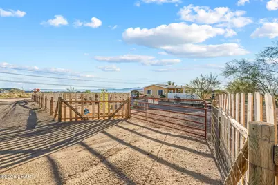 459 S Hano Rd, Golden Valley, AZ 86413 - Photo 29