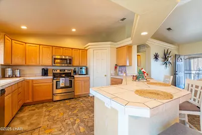 2967 Winterhaven Dr, Lake Havasu City, AZ 86404 - Photo 15