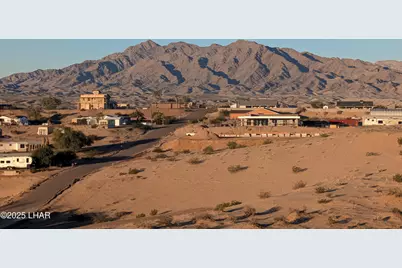 1084 Riverside Dr, Lake Havasu City, AZ 86404 - Photo 11