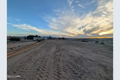 1084 Riverside Dr, Lake Havasu City, AZ 86404 - Photo 9