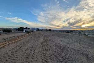 1084 Riverside Dr, Lake Havasu City, AZ 86404 - Photo 9