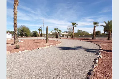 25620 Pendelton Way, Bouse, AZ 85325 - Photo 15