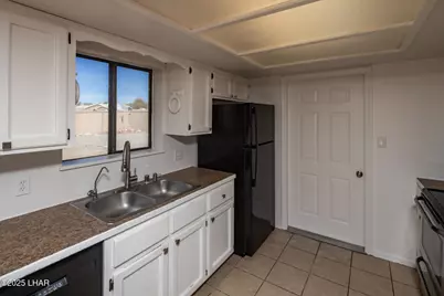 3641 Bluegrass Dr, Lake Havasu City, AZ 86406 - Photo 13