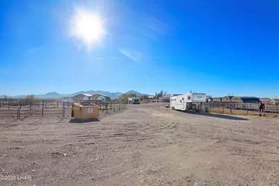 7925 N Rancho Vista Dr, Lake Havasu City, AZ 86404 - Photo 3