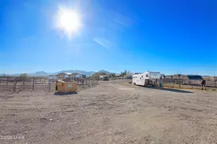 7925 N Rancho Vista Dr, Lake Havasu City, AZ 86404 - Photo 3