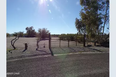 27992 Norris Ave, Bouse, AZ 85325 - Photo 15