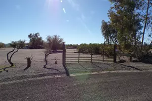 27992 Norris Ave, Bouse, AZ 85325 - Photo 15