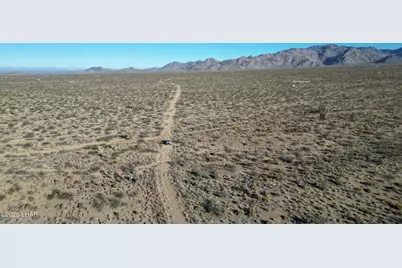 Lot 328 E Oscar Dr, Yucca, AZ 86438 - Photo 7