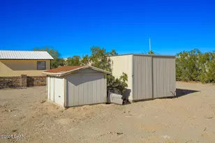 400 N Moon Mountain Ave, Quartzsite, AZ 85346 - Photo 11