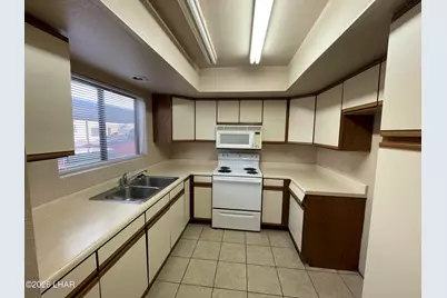 1810 Bimini Ln #2, Lake Havasu City, AZ 86403 - Photo 3