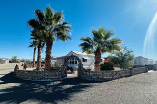 200 N Moon Mountain Ave, Quartzsite, AZ 85346 - Photo 11