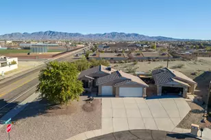 2460 Hummingbird Ln, Lake Havasu City, AZ 86403 - Photo 7