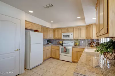 3996 Coral Reef Ct, Lake Havasu City, AZ 86406 - Photo 11